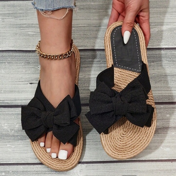 Butterfly Decorated Flat Sandals NWOT - Picture 4 of 5